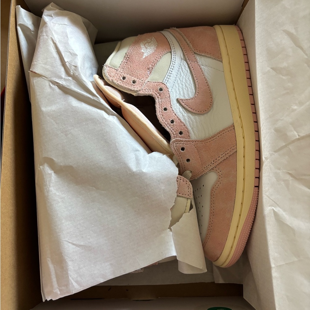 Nike Pink and White Sneakers High-Top